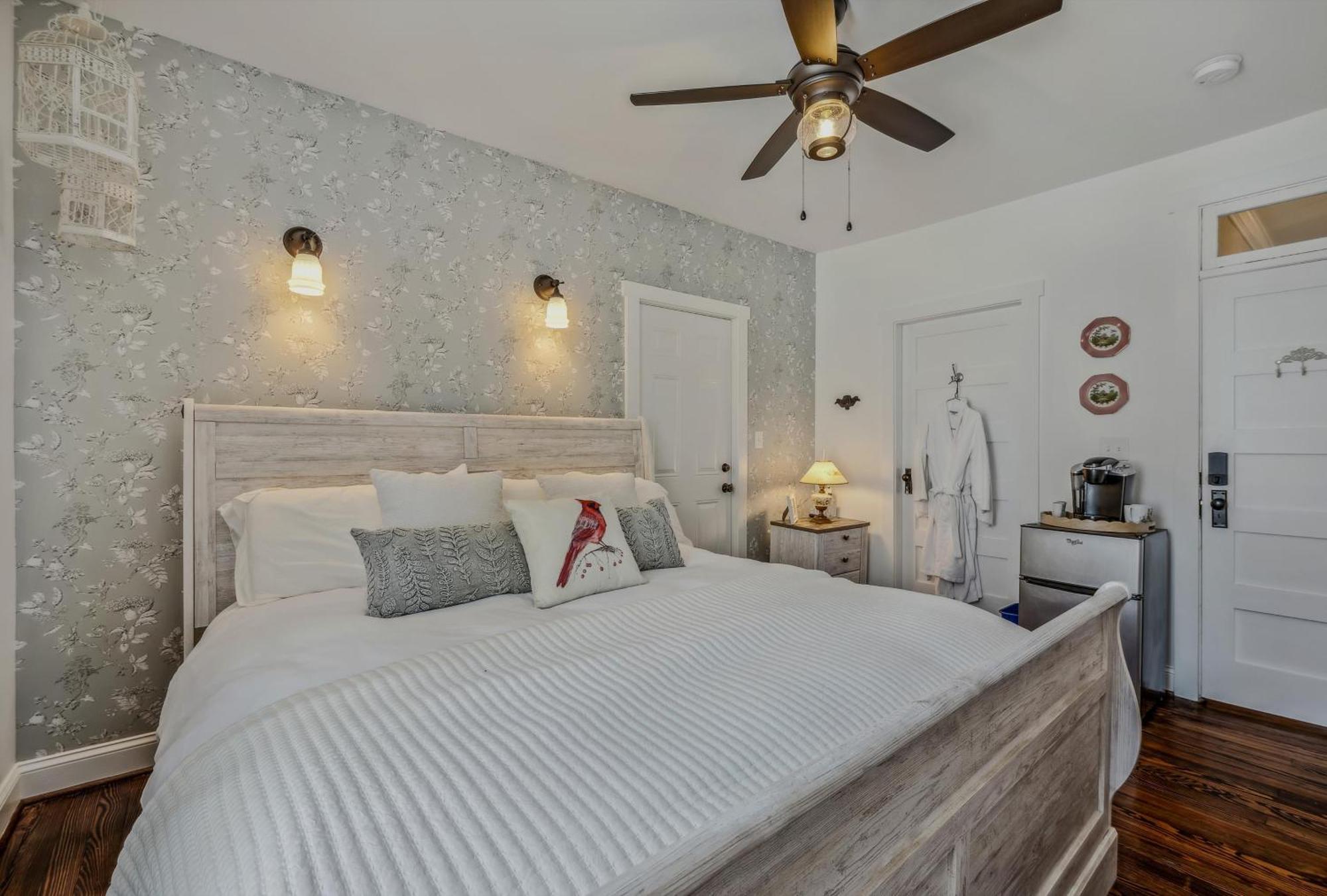 The Grand Castalian Inn Bed And Breakfast 伯克利斯普林斯 外观 照片