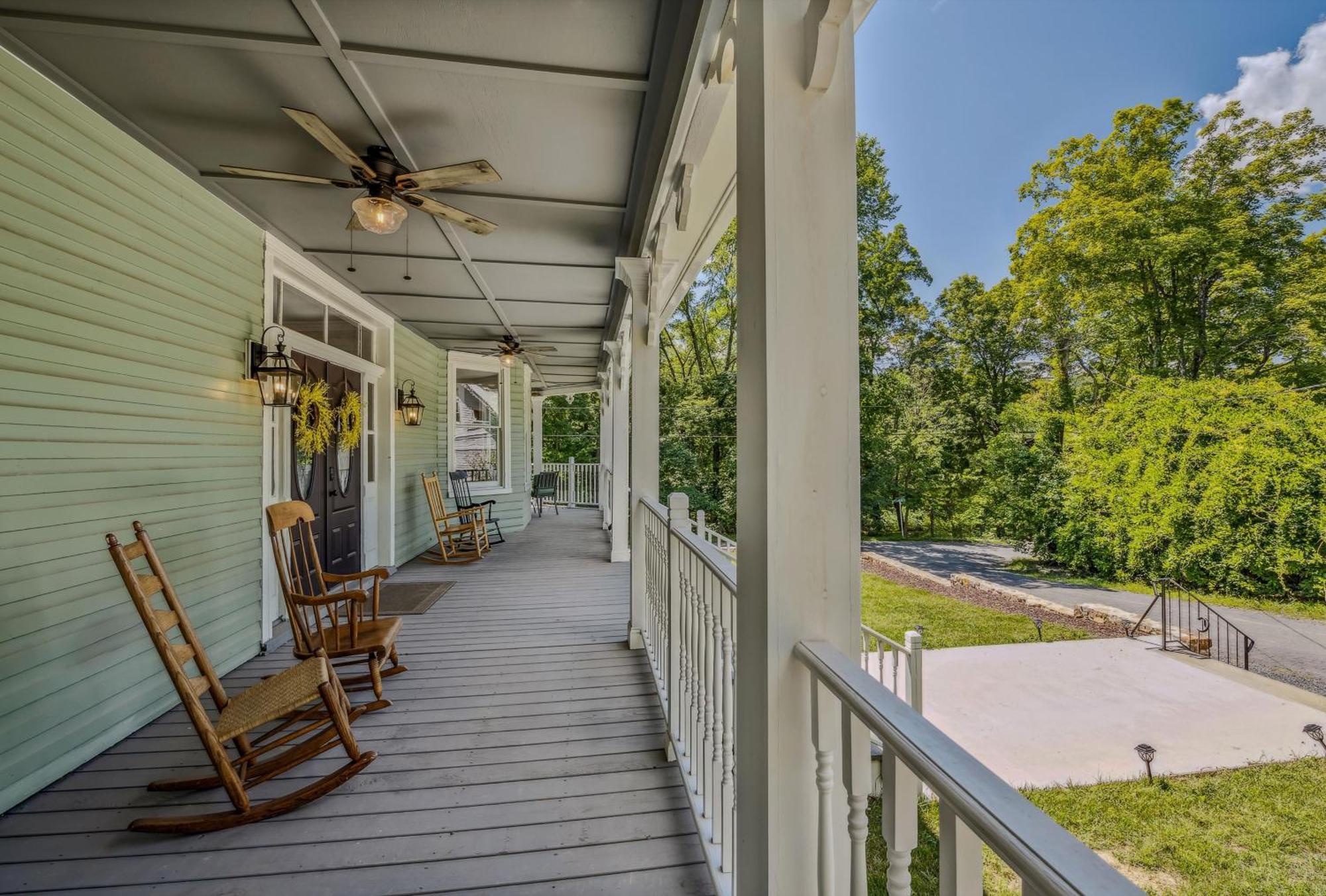 The Grand Castalian Inn Bed And Breakfast 伯克利斯普林斯 外观 照片
