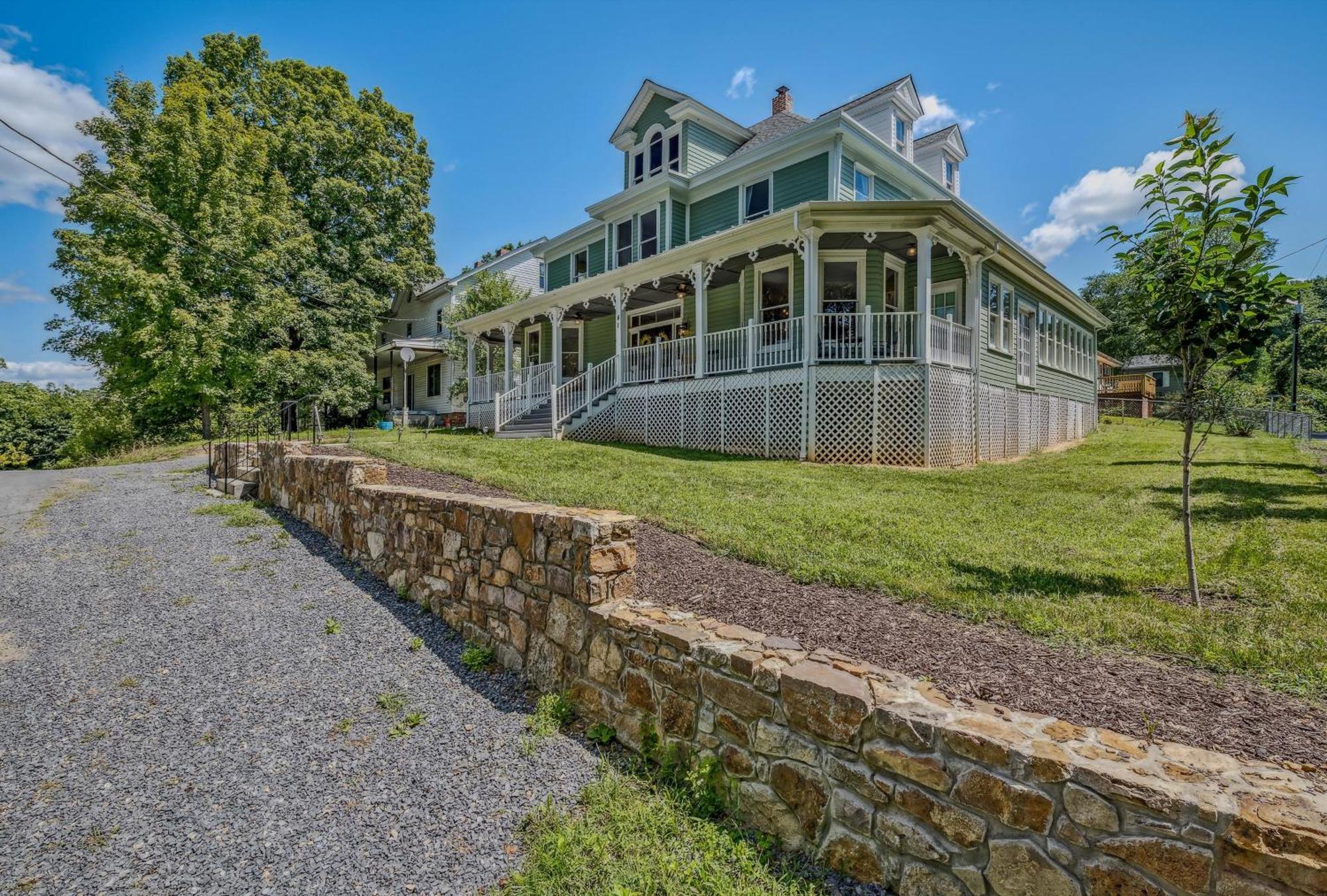 The Grand Castalian Inn Bed And Breakfast 伯克利斯普林斯 外观 照片
